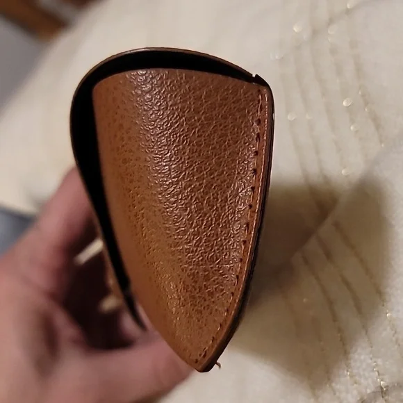 Ray-Ban Brown Leather Glasses Case - Picture 3 of 5